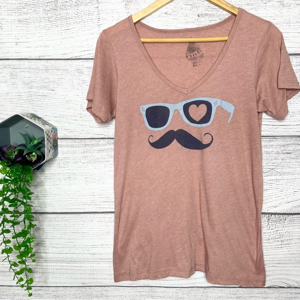 Volcom Dusty Rose Mustache Sunglasses Love Graphic V Neck T-Shirt Size Medium